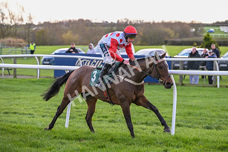 211125-Race 4-Silver Hill-7625 - Race 4