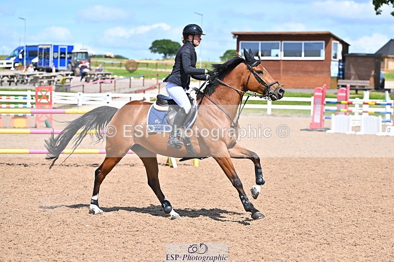 240619A-152850-00824 - Cls 5 Snr Foxhunter and 1.20m Open