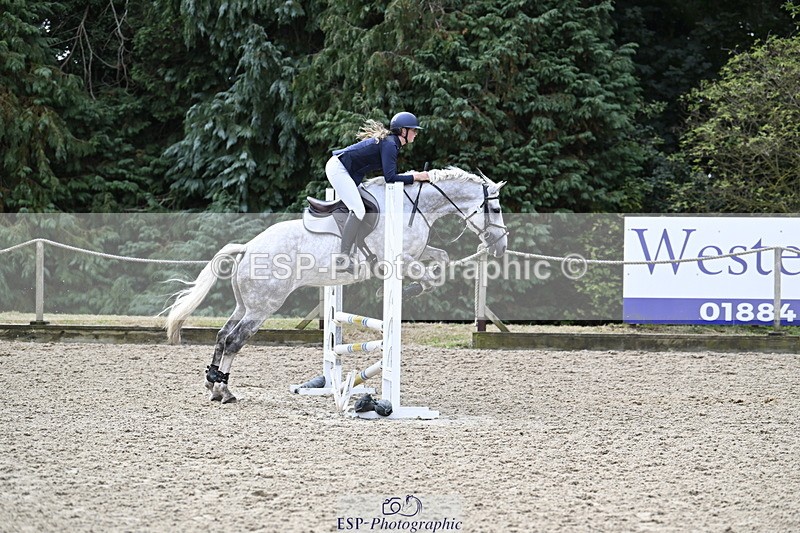 250830A-100801-05489 - Cls 21 British Novice and 90cm Open