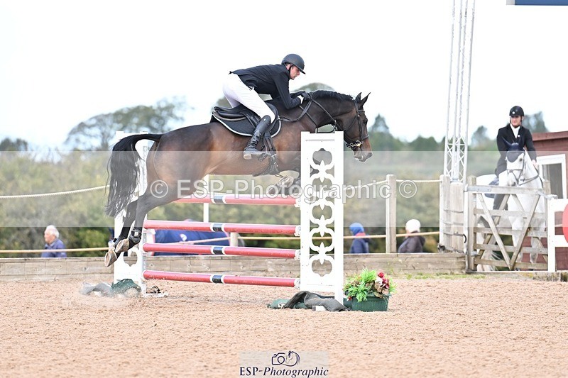251005-101051-02685 - Cls 15 Foxhunter and 1.20m