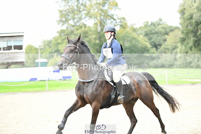 251004A-173000-02466 - Classes 12 & 13 90cm