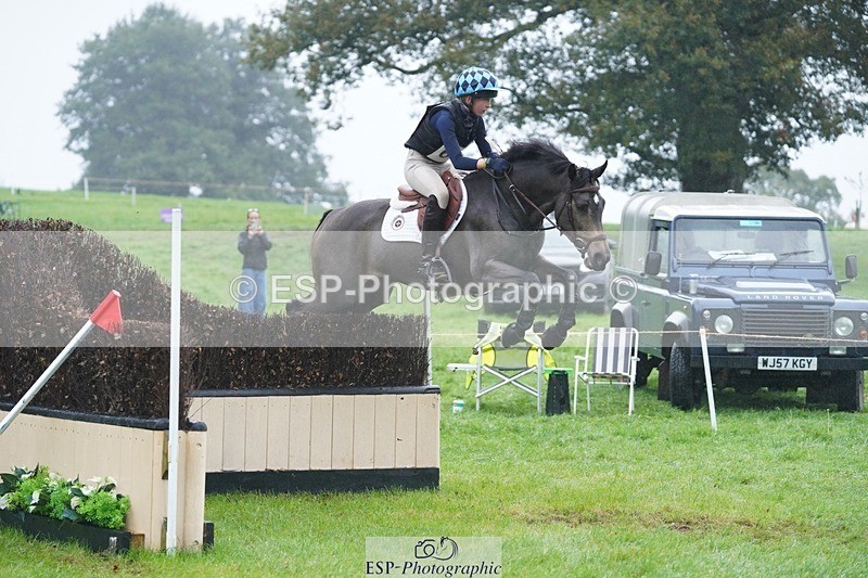 231021-102644-13784 - 629-DP.UK.DUN.SURPRISE-Isla.Kitson-SC+XC