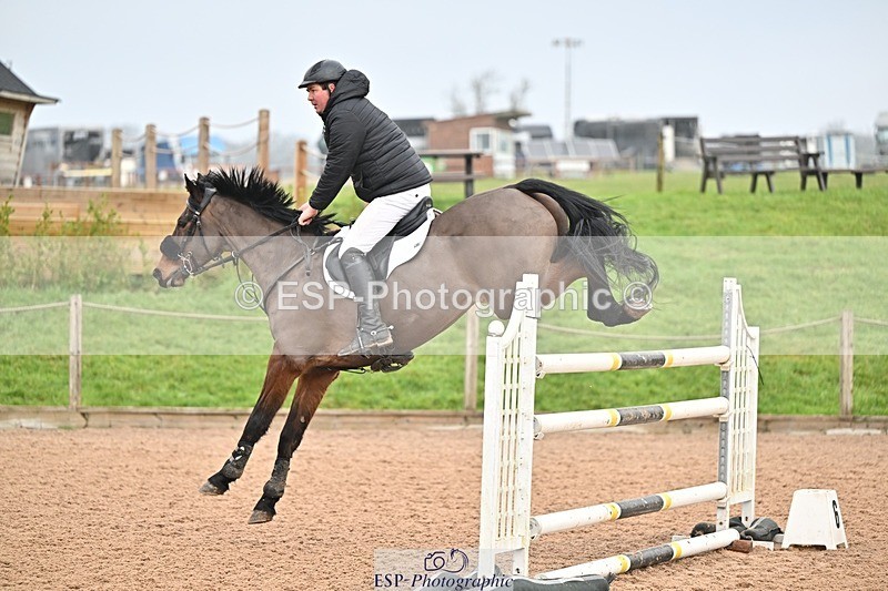 250122-141417-00597 - Cls 6 Foxhunter and 1.20m