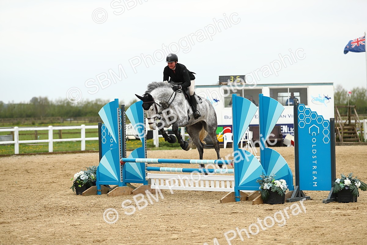 SBM_000568 - Class 2 - Senior British Novice 90cm