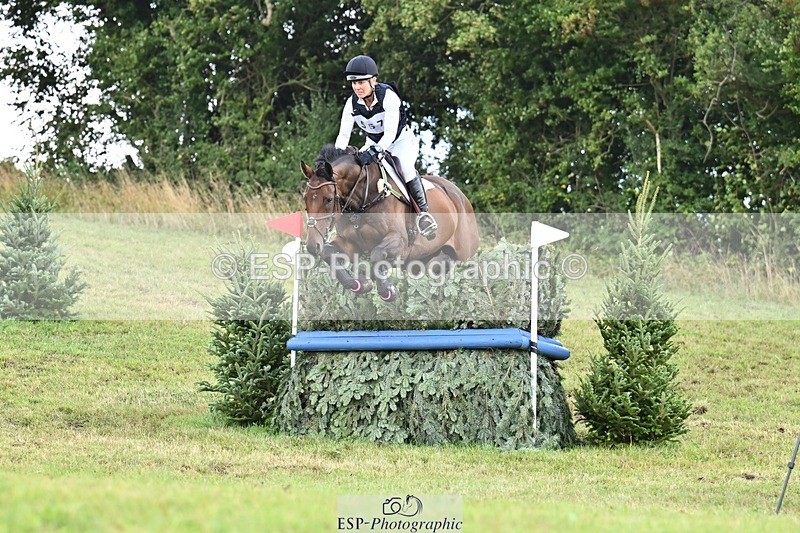 250831-103016-06338 - L-557-Rebecca.Howard