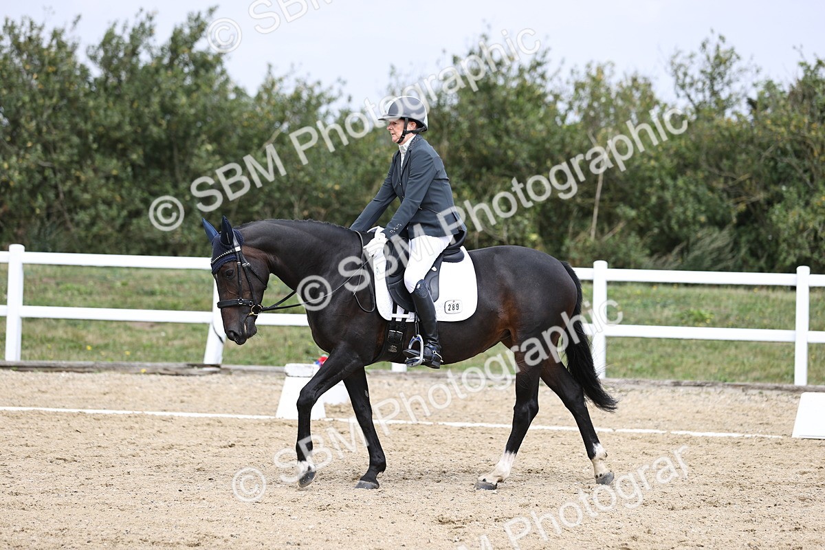 SBM_016907 - Class 14 Novice 23 - 11.53-12.56