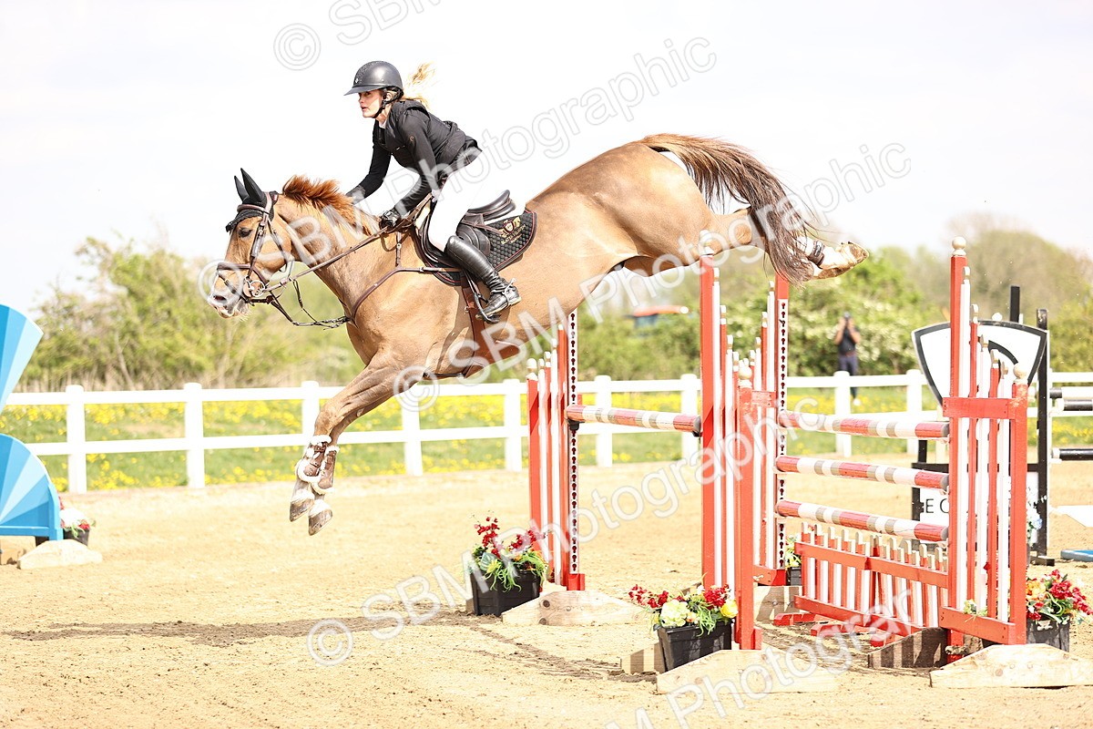  - Class 13 - Senior Foxhunter - 1.20m