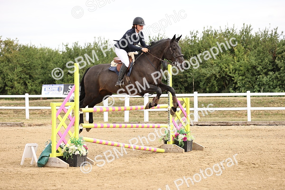 SBM_009575 - Class 8 - Senior Newcomers - 1.10  Open