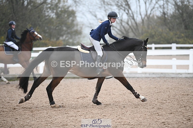 241103A-112121-07769 - SUN Cls 21 Snr Newcomers and 1.10m Open