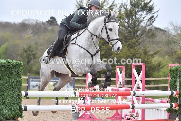 BPP_0535 - CLASS 4 FRI Senior Newcomers/ 1.10m Open