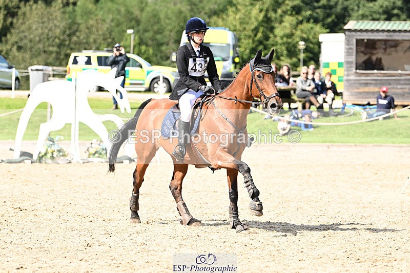 240824X-151632-29653 - 80cm Round 2 14.30 to 15.30