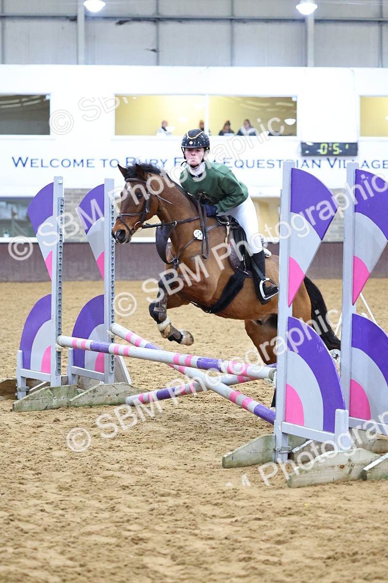 SBM_001529 - Class 4 - Festive Fences - 70cm