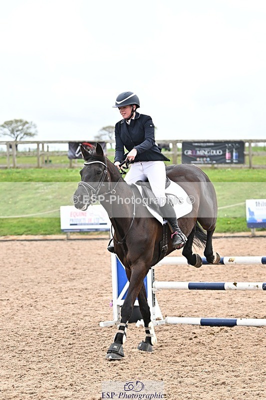 250414-113346-00575 - 90cm Round 1