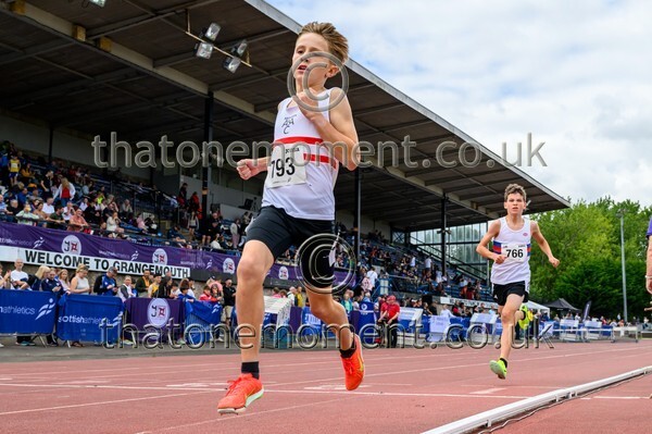 Age26 SUN-816207 - Track Male Set One