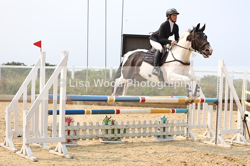 3E7A2479 - Class 8: Senior Newcomers/1.10m open