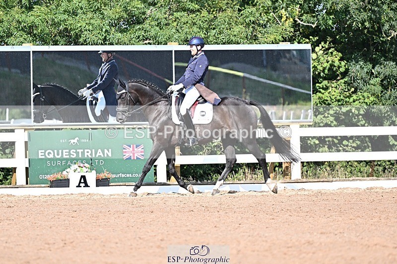 250816-101535-02386 - 046-Martyn.HumphreyIsabeau.May