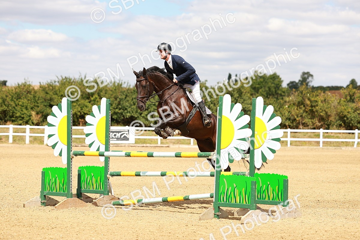 SBM_006568 - Class 4 - Senior British Newcomers - 1.10m
