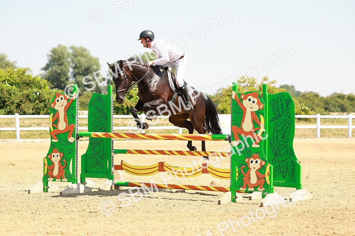 SBM_001477 - Class 4 - Senior Newcomers - 1.10m
