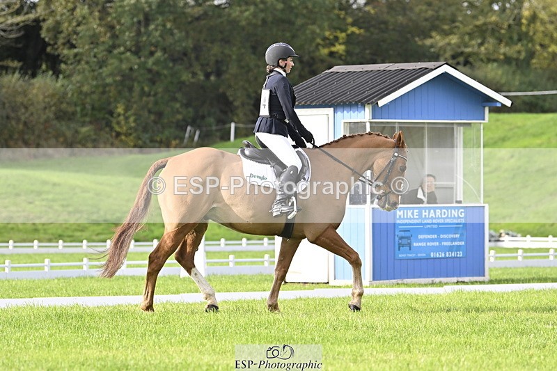 251023A-102459-02851 - F-404-Lucy.Strong