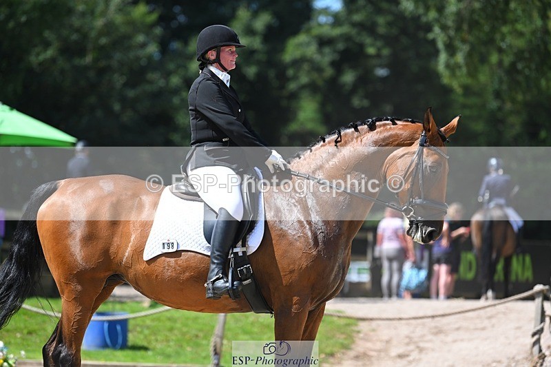 230811-120700-01170 - Cls 4 Adv Medium Silver