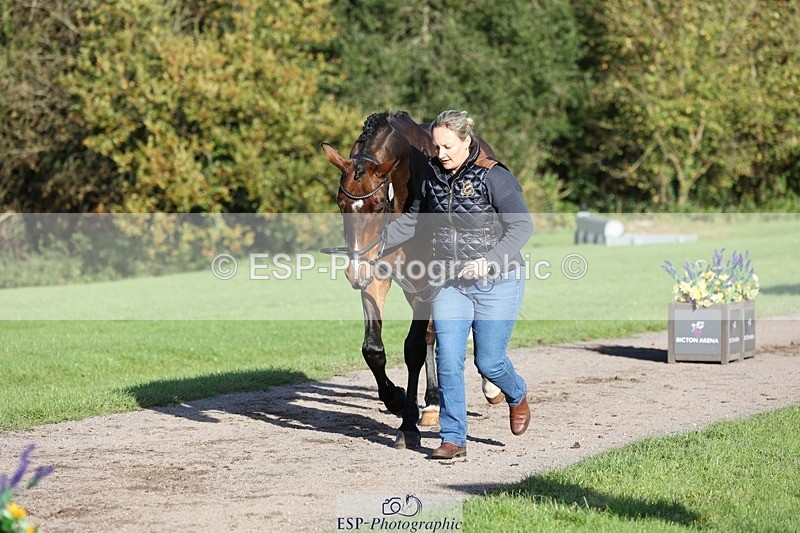 241027-094221-15453 - 413-Sophie.Westmore-CALCOURT.LEONARDO