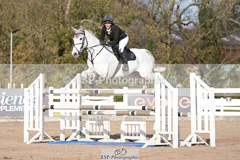 251108-130305-02636 - Cls 13 Foxhunter and 1.20m Open