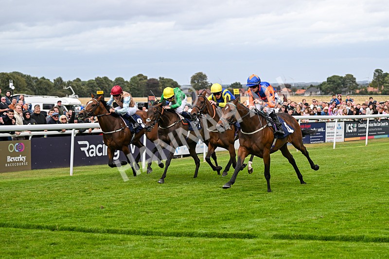 250824-Race 3-Blueandtangerine-3246 - Race 3