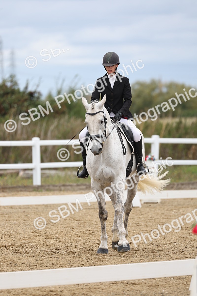 SBM_003587 - Class 7 - Novice 2 Warm Up