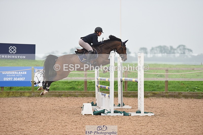 230916A-163544-05579 - Cls 19 Snr 1.10m Derby