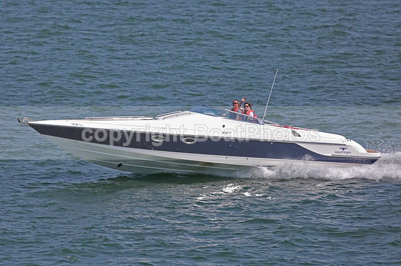 160508 SKYFALL - HUNTON Y92A6492 - Motorboats - Open