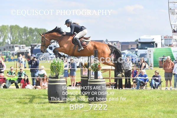 BPP_7222 - CLASS 3 Andrew Hamilton Coach, RHS Foxhunter Championship Qualifier