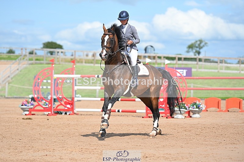 230721A-160105-07560 - Cls 10, 2 Star Big 1.45m Start to break