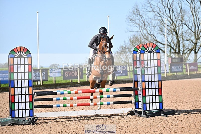 260408-100532-00077 - Cls 2 British Novice and 90cm