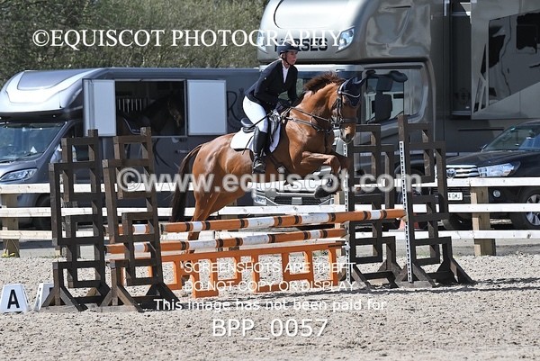BPP_0057 - CLASS 19 SUN Senior British Novice/ 90cm Open