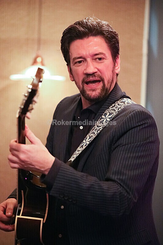 NKC-48 - Denny Illet and chums plays tribute to Nat King Cole