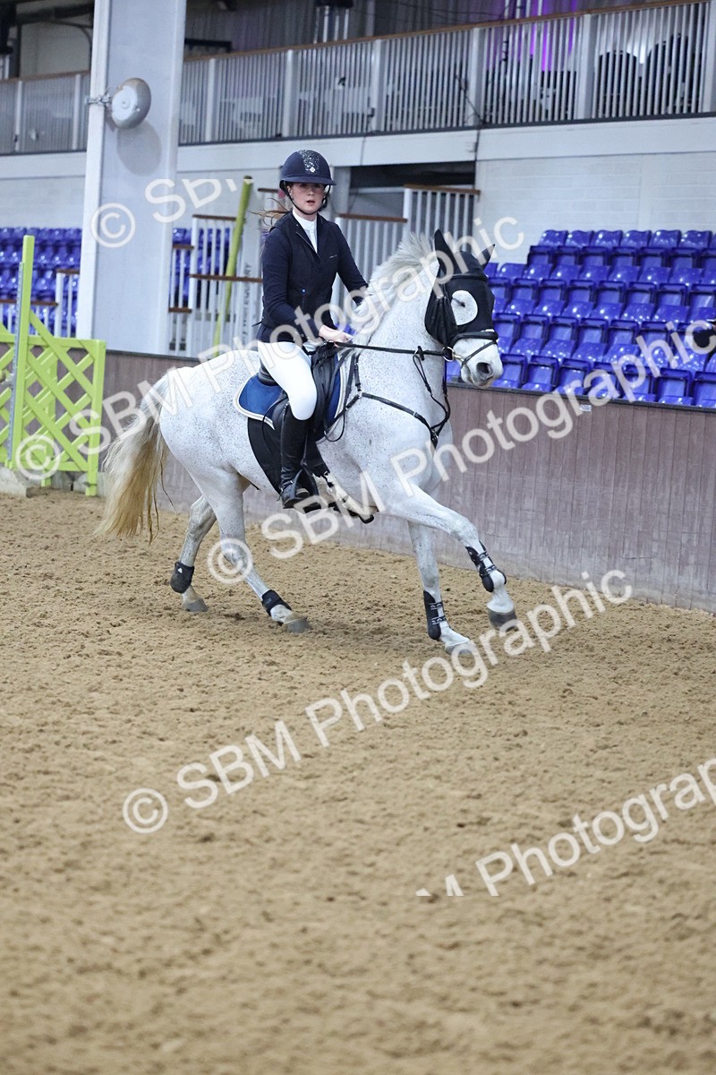 SBM_003393 - Class 11 - Blue Chip Pony Newcomers - 1.00m Open