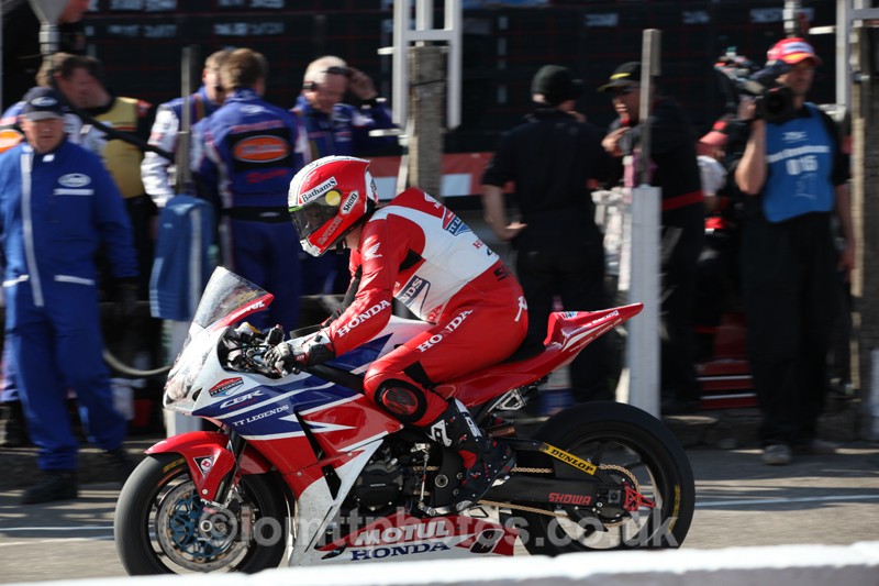 IMG_0914 - Senior TT - Start Line