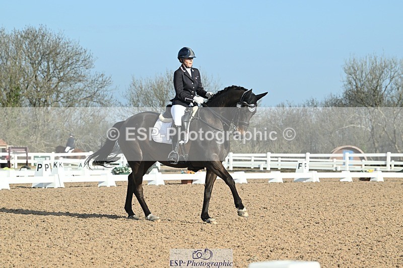 250403-082249-00353 - 018-Louise.Davison-Quamperfect