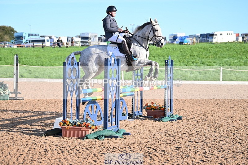 231015A-094617-07041 - Cls 28 Newcomers & 1.10m Open