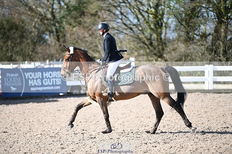 250330-102816-06124 - Cls 32 British Novice and 90cm