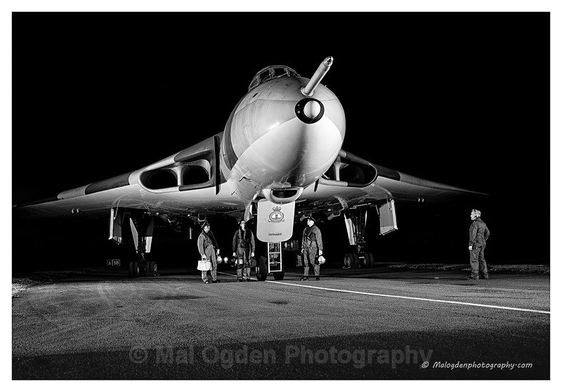 XM655 Avro Vulcan - Black & White/Monochrome