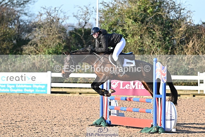 241113A-093351-00040 - Cls 01A&B Brit Nov & 90cm Open