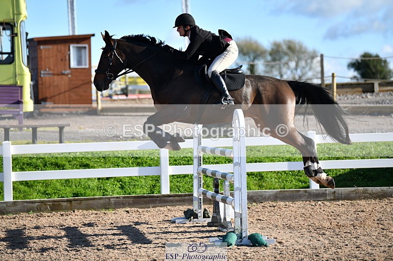 231110A-134719-00664 - Cls 5 Newcomers & 1.10m Open