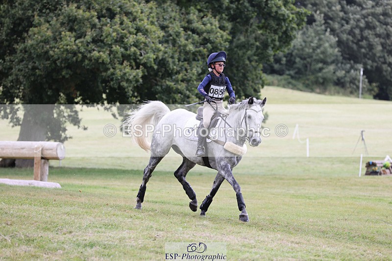 240825X-142434-34651 - 80cm XC 14.30 to 15.30