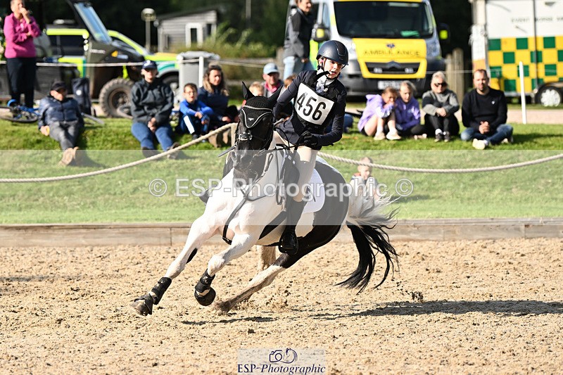 240824X-165432-30467 - 80cm Jump Off