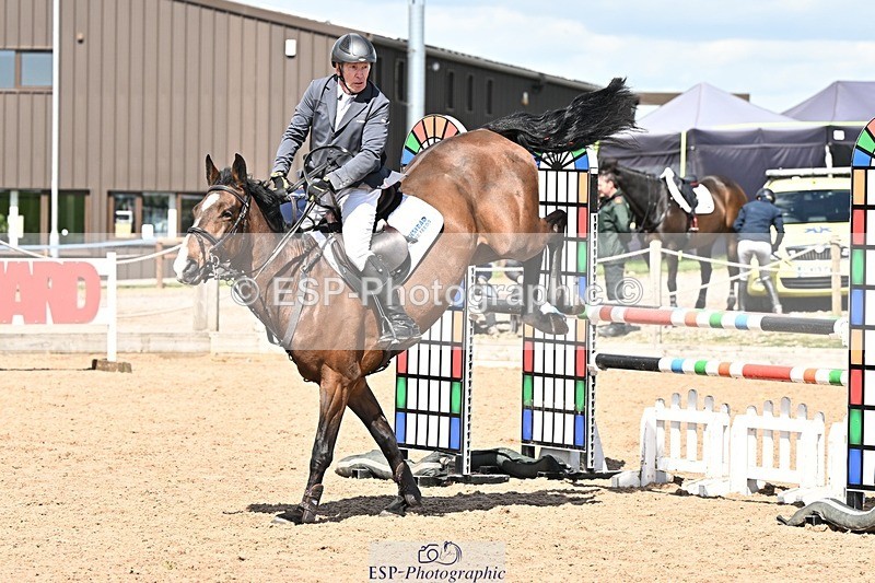 250416-131805-01009 - Cls 4 Newcomers and 1.10m