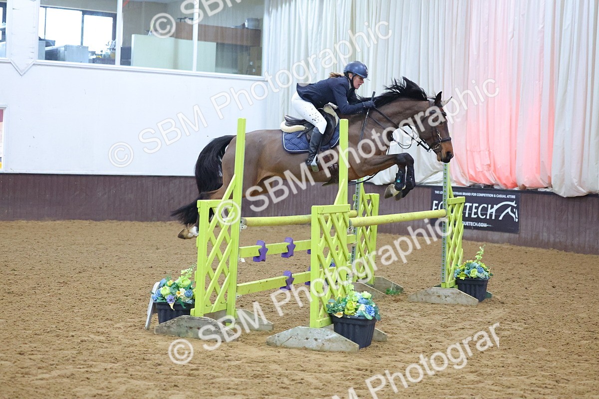 SBM_008728 - Class 22  - Senior Newcomers/ 1.10m Open - First Round (1.10m)