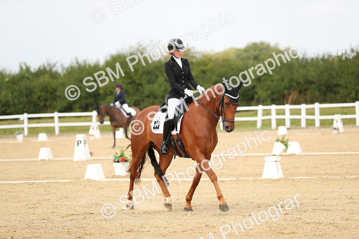 SBM_017606 - Class 13 - Novice 23 - 14.27-15.16