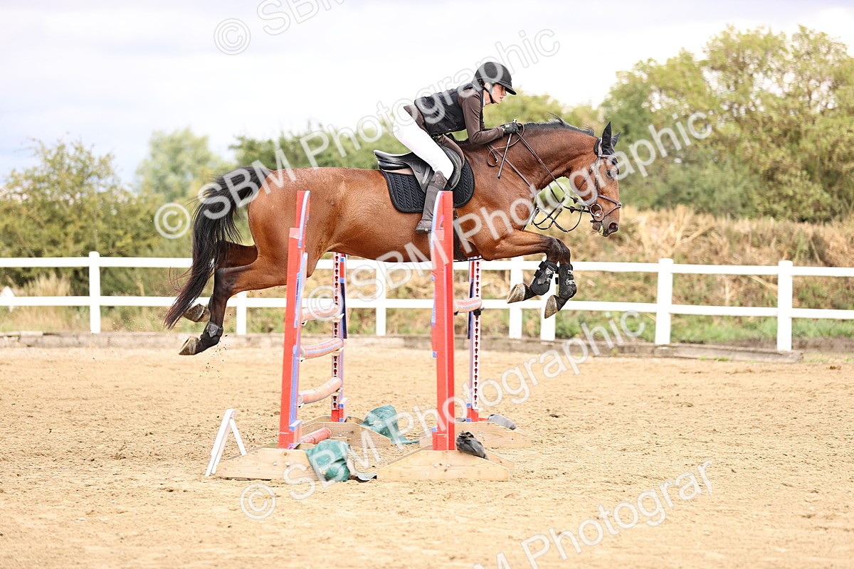 SBM_026975 - Class 13 - Senior Newcomers - 1.10m