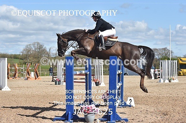 JAC_4625 - CLASS 11 SAT Andrew Hamilton Coach, RHS Foxhunter Championship Qualifier